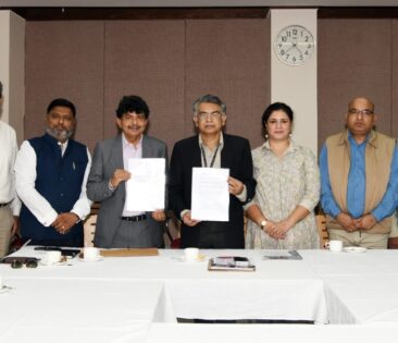AGI and SPA Delhi sign MoU for Geospatial Capacity Development